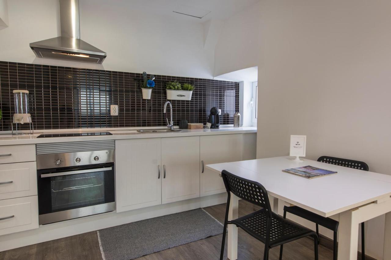 Apartament Alfama Typical Beco Da Adica Lizbona Zewnętrze zdjęcie